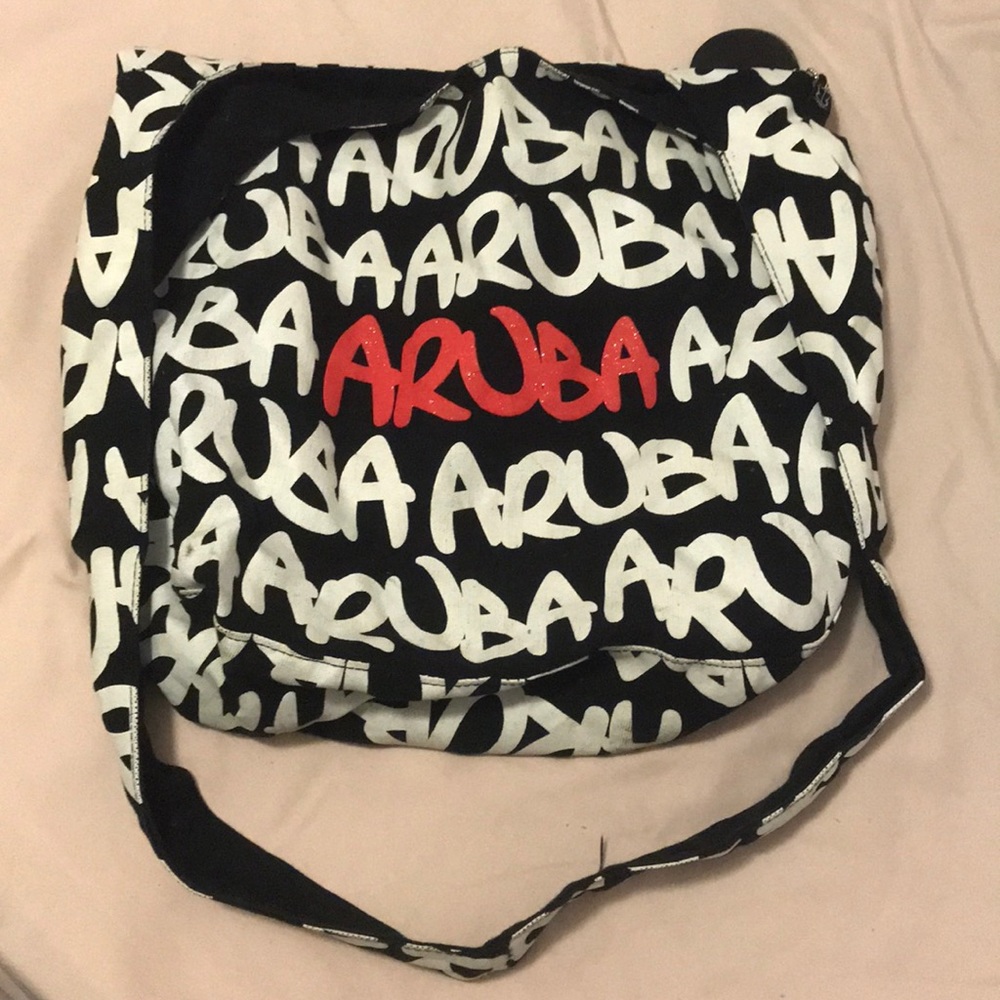 Robin Ruth Aruba Crossbody Bag - Picture 4 of 7